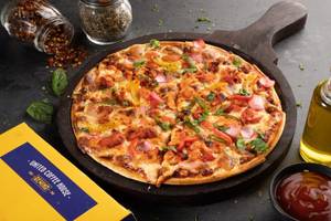 Chicken Tandoori Tikka Pizza [12 Inches]