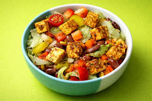 Mexican Paneer Salad With Salsa & Chipotle Dressing