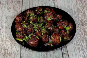 Veg Manchurian Dry (350 Gram)