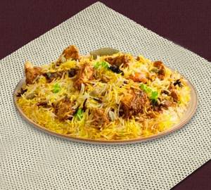 Hyderabadi Chicken Biryani Half 500 Gram