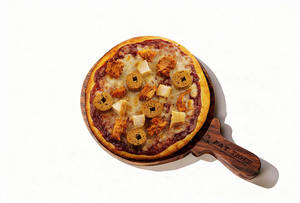 Triple Chicken Feast Pizza