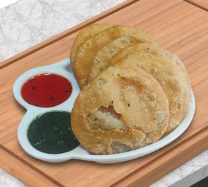 6 Pcs Pyaz Kachori + Chatani