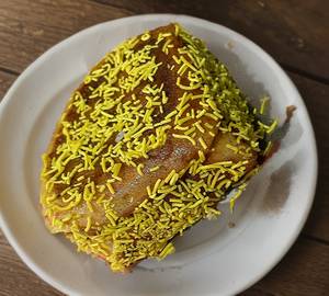 Butter cheese mayonnaise dabeli