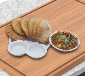 6 Pcs Pyaz Kachori + Sabji
