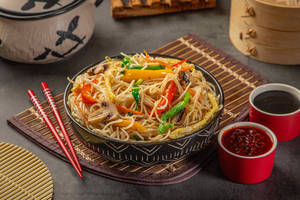 Veg Korean Noodles [500 ML]