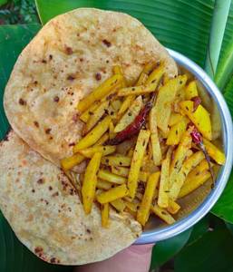 4 Ghee Roti With Fried Aloo Bhujia