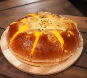 Cheese pull & tear garlic bun