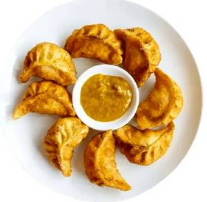 Veg Fried Momos [10 Pieces]