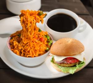 Aloo Chesse Burger + Prei-Peri Maggi