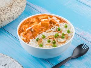 Paneer Lababdar With Peas Pulao Bowl