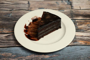 Chocolate Ganache Cake