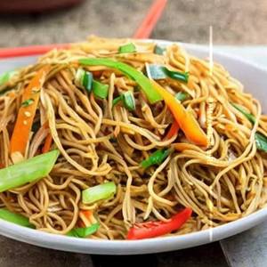 Veg  hakka noodles