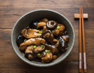 Three Types Of Mushroom Braised In Ginger Wine Sauce