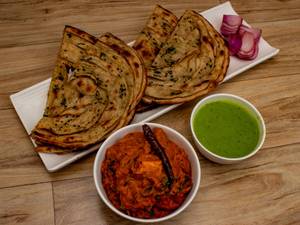 Laccha paratha with panner kadhai and salad