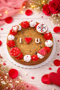 Love Baked Cookie Cake