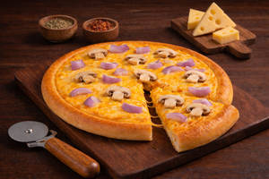 Premium Cheese Mushroom, Onion Pizza