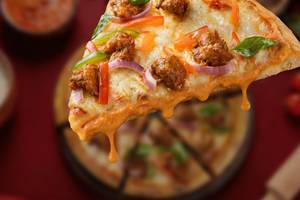 Makhani Chicken Tikka Pizza