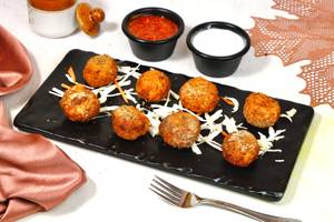 Veg Kurkure Momos [8 Pieces]