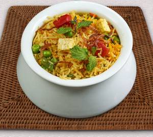Moti Mahal Vegetable Hyderabadi Biryani