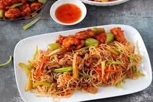 Chowmein With Garlic Chicken