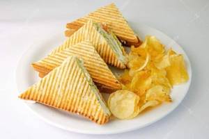 Veg Club Sandwich (serve 1)