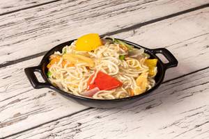 Gravy Noodless Veg