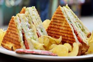 Mumbai Masala Sandwich (serve 1)