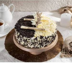 Duet Cake Whit And Black Forest