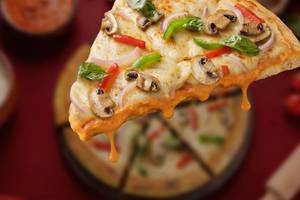 Makhani Veggie Farmhouse Pizza