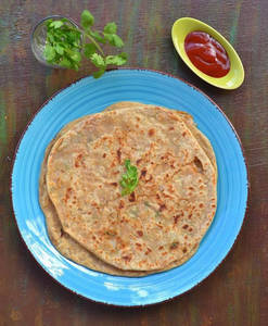 Tawa Pyaz Paratha