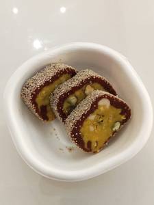 Anjeer Roll