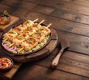 Malai Chaap + 2 Rumali Roti + salad