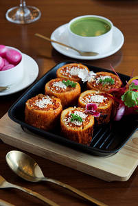 Aloo Nazakat