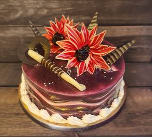 Black Current Pastry Cake