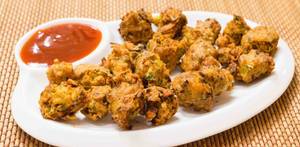 Chef's Special ~ Sindhi Sana Pakoda (8 Pieces)
