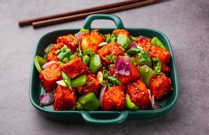 Chilli Paneer Dry (8pcs)