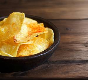 Pototo chips salt