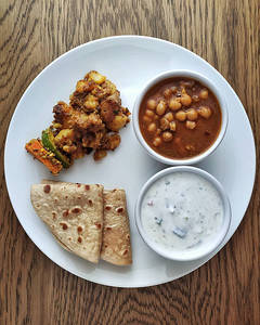 Mini Chole Thali