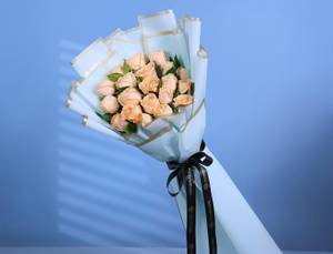Bouquet of 20 Peach Roses