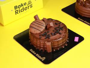 Belgium Silk Kitkat Cake