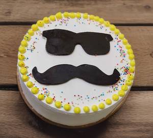 Super Dad Colour Full Strawberry Cake