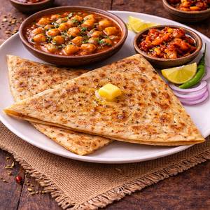 2 Paratha With Chole