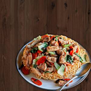 Schezwan Chicken Fried Noodles