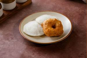 Idli (2 Pcs) And Vada (1 Pc)