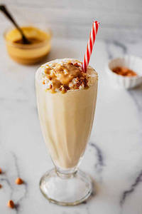 Almond Milk With Honey