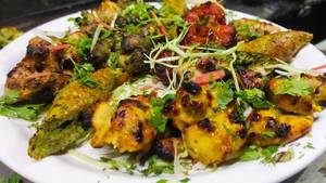 CHICKEN KEBAB PLATTER