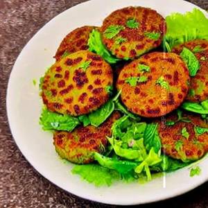 Aloo Tikki Salad
