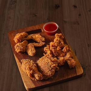 2 Hot & Crispy + 4 Wings + Medium Popcorn