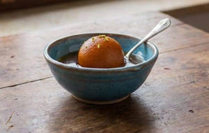Garam Gulab Jamun (1 Pc)