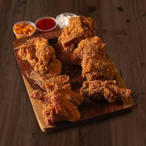 6Pc Hot & Crispy Chicken, 6 Hot Wings & 2 Dips